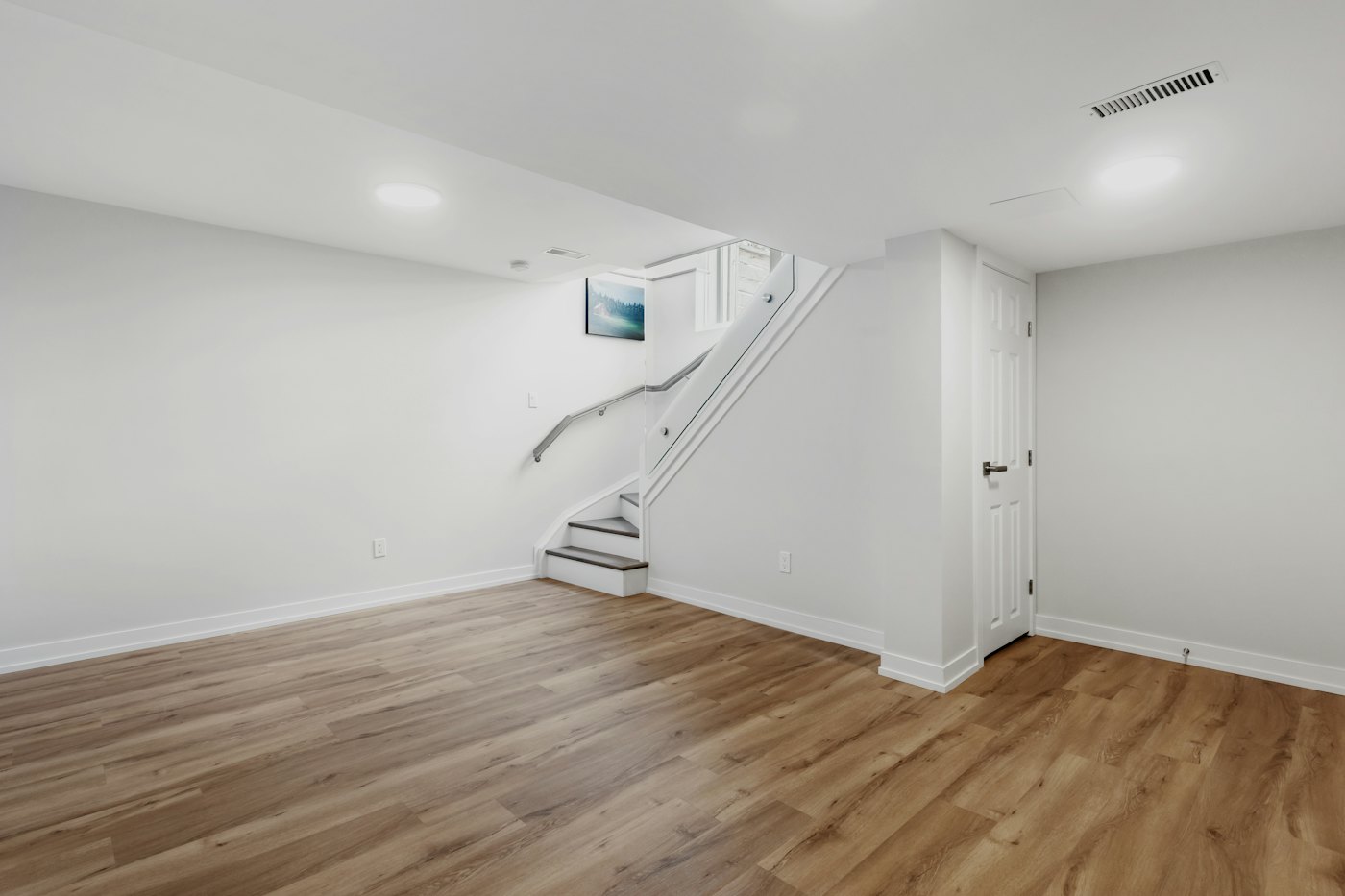 Cozy Basement Family Room – Basements, Toronto